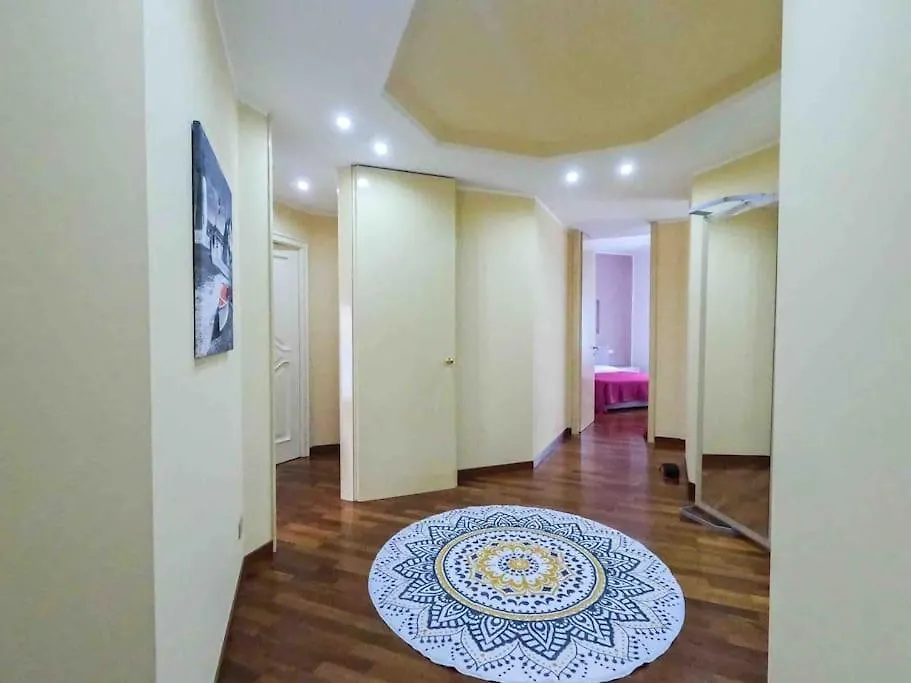 아파트 Appartamento Grazioso Con Parcheggio Privato 피아첸차